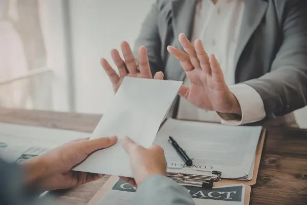 What If One Spouse Refuses to Sell the House in a Divorce in Texas?
